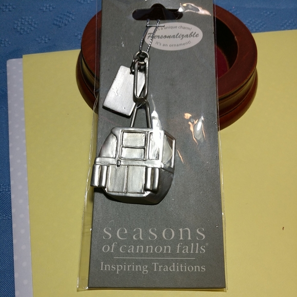 FREE WITH BUNDLE🆕 "Seasons of Cannon Falls" Ornament NWT - Picture 2 of 9